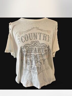 Country Heart Gypsy Soul Cream Graphic Short Sleeve Tee